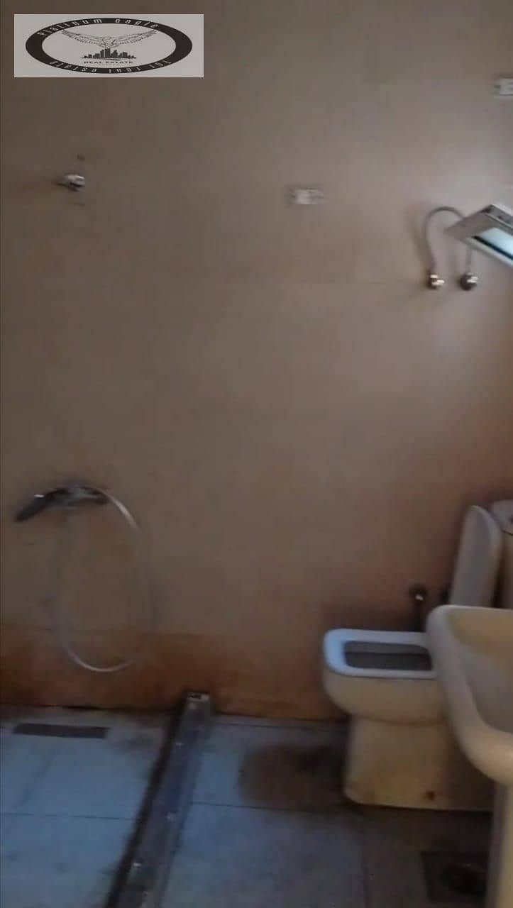 12 3b020cfa-f829-44bc-a4ae-b0de175ecf73. jpg