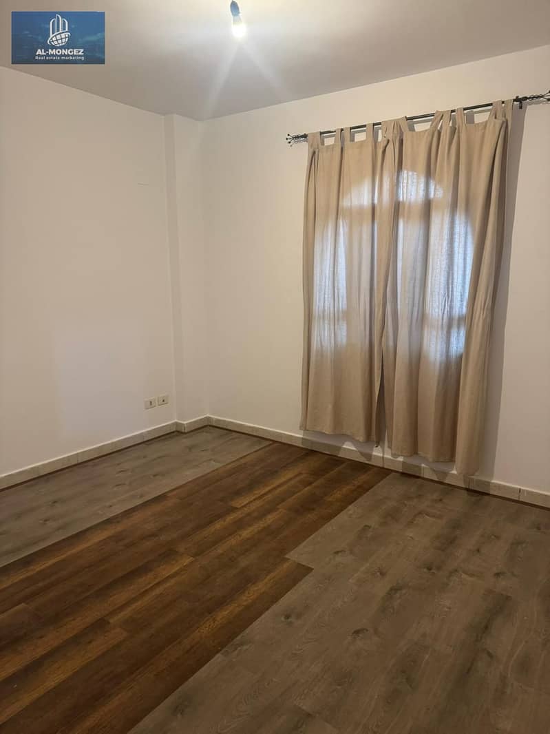 5 ee3c9ea9-0c57-4489-82dd-ada974d7bbb0. jpg