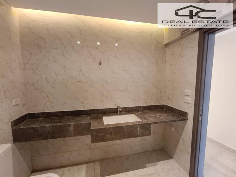 10 WhatsApp Image 2025-12-18 at 1.05. 45 PM. jpeg