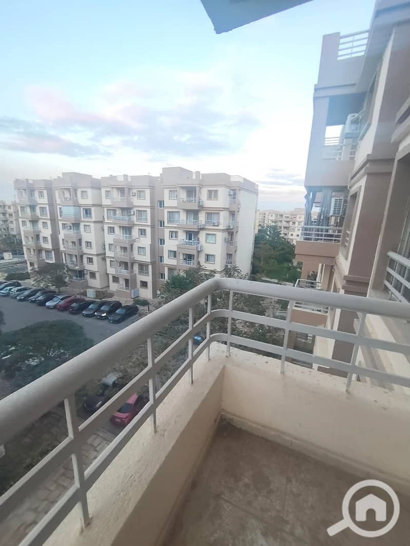 2 01ad90c3-9cb4-4dd0-a9a5-1f0551c1e821. jpg