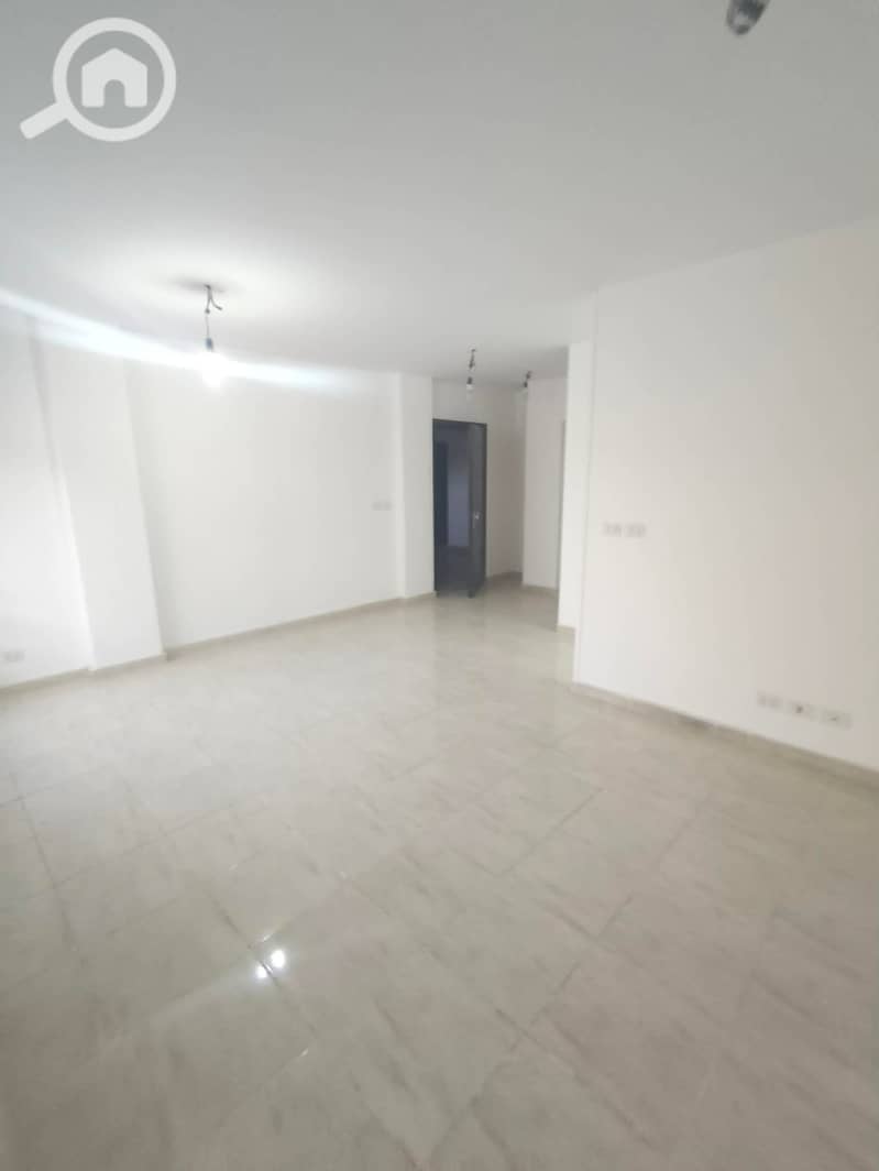 10 b57bfb41-0a72-499e-856e-48266ef97e4e. jpg