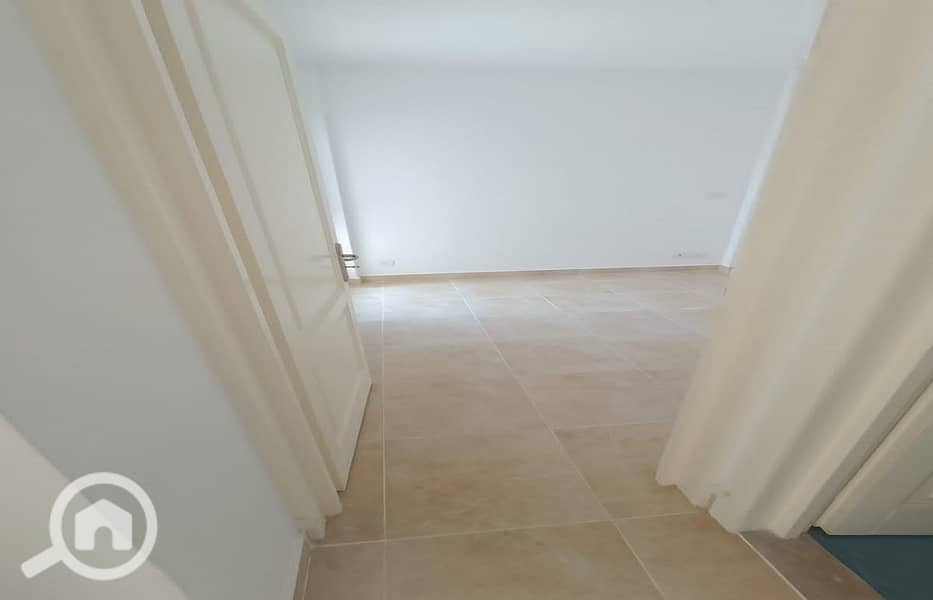 8 ee6e3ba7-7e64-4e8e-963b-87d13ef28eef. jpg