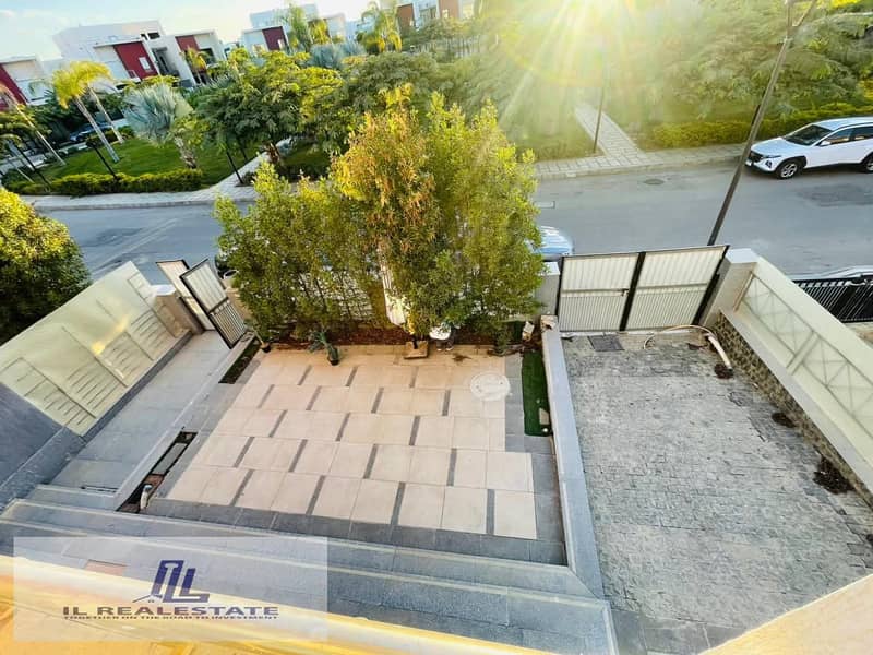 3 7a3872d2-b5d4-49ee-b7f9-c0a90a5f3bb9. jpg