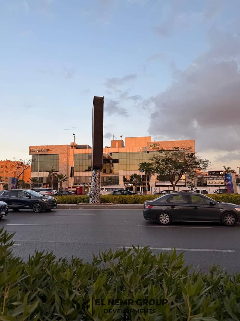 7 02d1d50f-e592-425e-b19b-21d152ee00d9. jpg