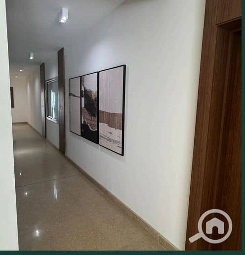 7 d8f5ef2e-6da2-4c2f-9b3a-d38f1a0a0c85. jpeg