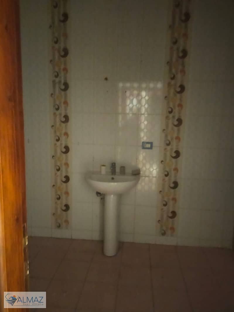 10 WhatsApp Image 2025-12-20 at 5.41. 59 PM (1). jpeg