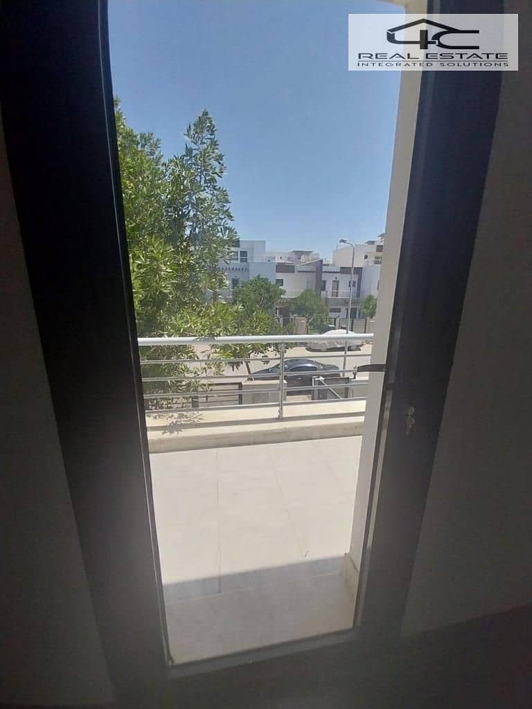 6 WhatsApp Image 2025-12-18 at 13.18. 44 (2). jpeg