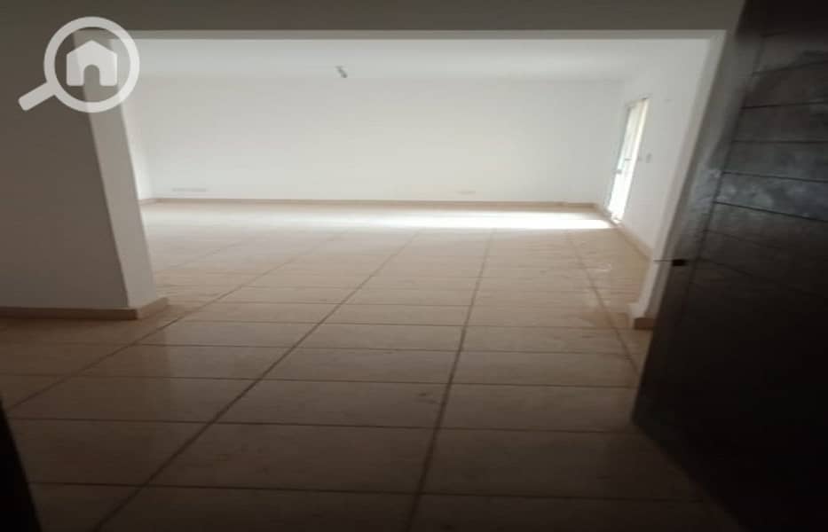 6 8449f69e-f56f-422f-81c6-9c11736da4d5. jpg