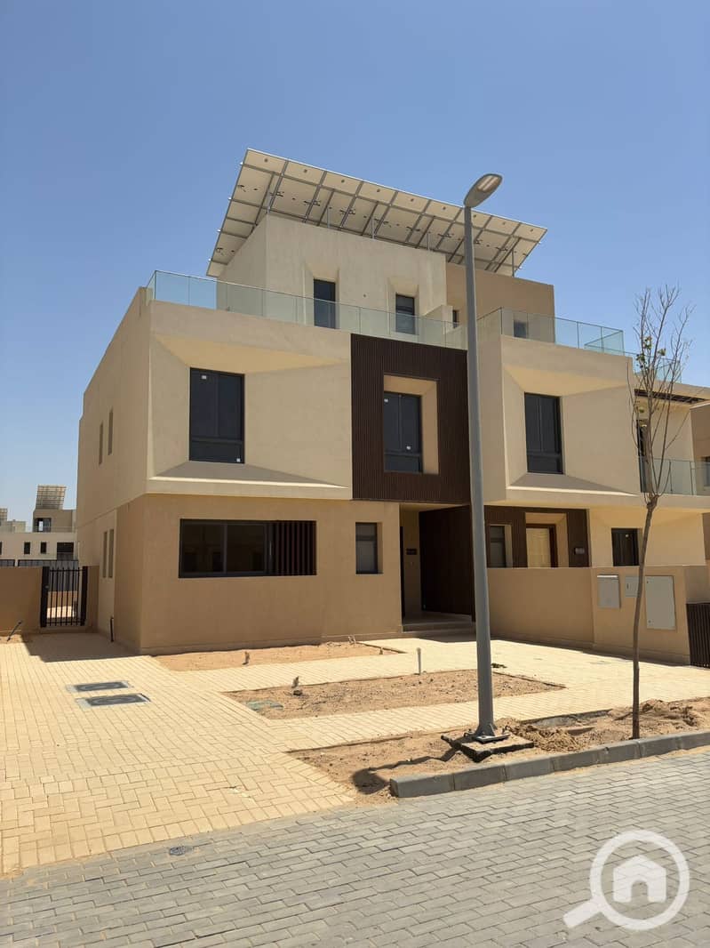 3 cbd8b0d8-74b6-42e4-a210-5d758cda2314. jpeg