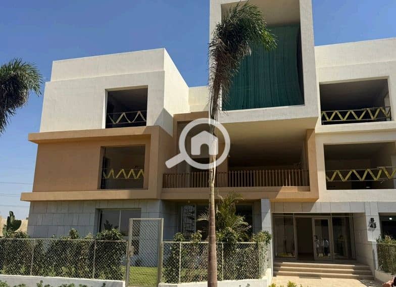 4 a5ebdd29-b9e1-4595-bf4a-2af083e935ca. jpeg