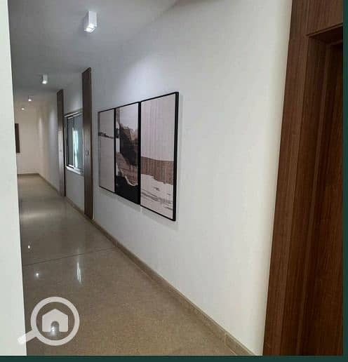 7 d8f5ef2e-6da2-4c2f-9b3a-d38f1a0a0c85. jpeg