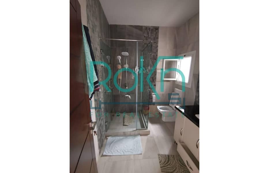 10 e174a7ef-6a67-4c67-915b-b767180396d4. jpg