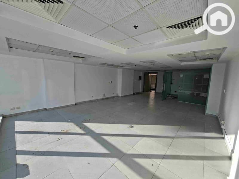 4 ٢٠٢٥١٢٢٠_١٥١٢٠٨. jpg