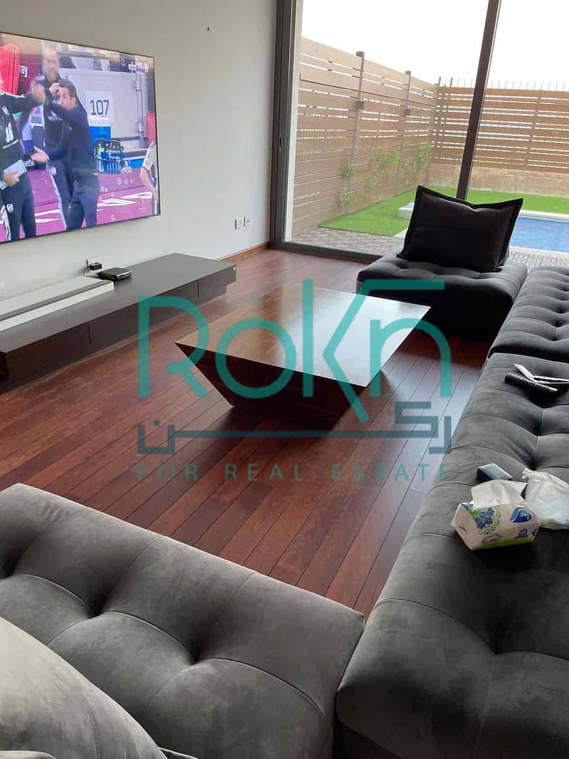 6 76c69c44-77b5-42c8-b0dd-4399f233781a. jpg