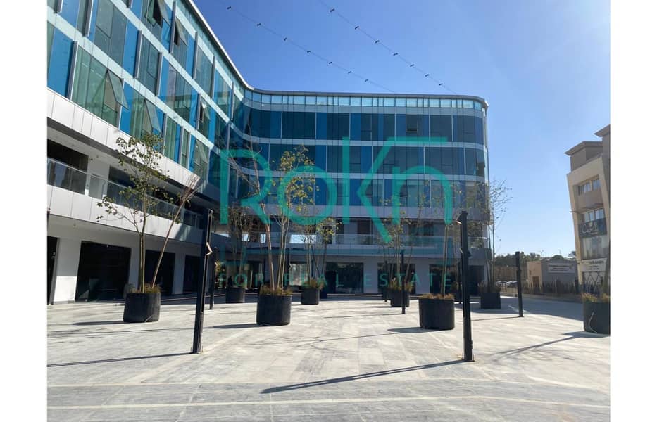 10 13892f06-a8eb-4742-a435-90025a8c4c94. jpg