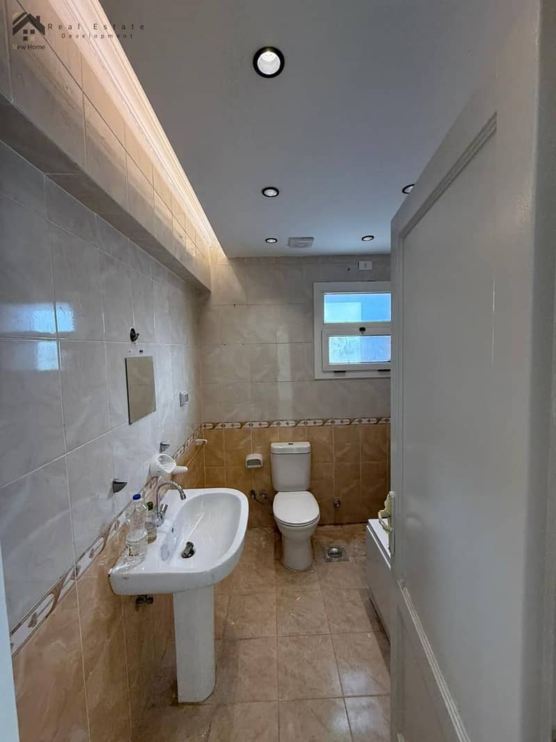 8 WhatsApp Image 2025-10-21 at 13.43. 27_5d6a793a. jpg