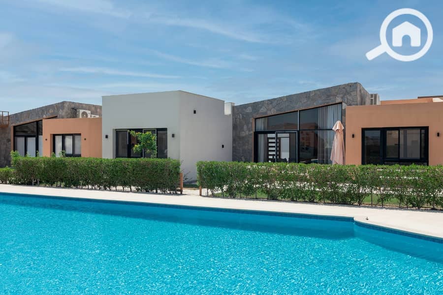 2 952c4979-fc2a-4a65-9050-d93aab7d424e. jpg