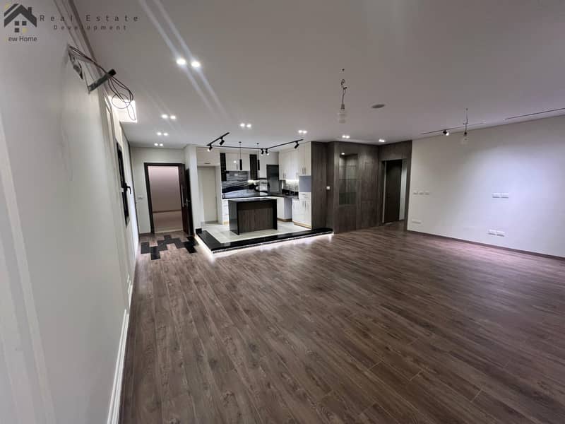 10 WhatsApp Image 2025-10-19 at 14.44. 42_a3e440d9. jpg