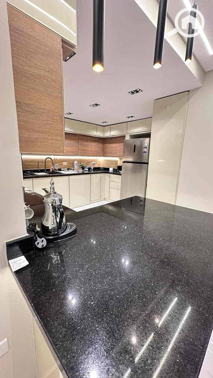 4 4cc7cc85-6cc4-4440-8760-43fd0a1848c5. jpg