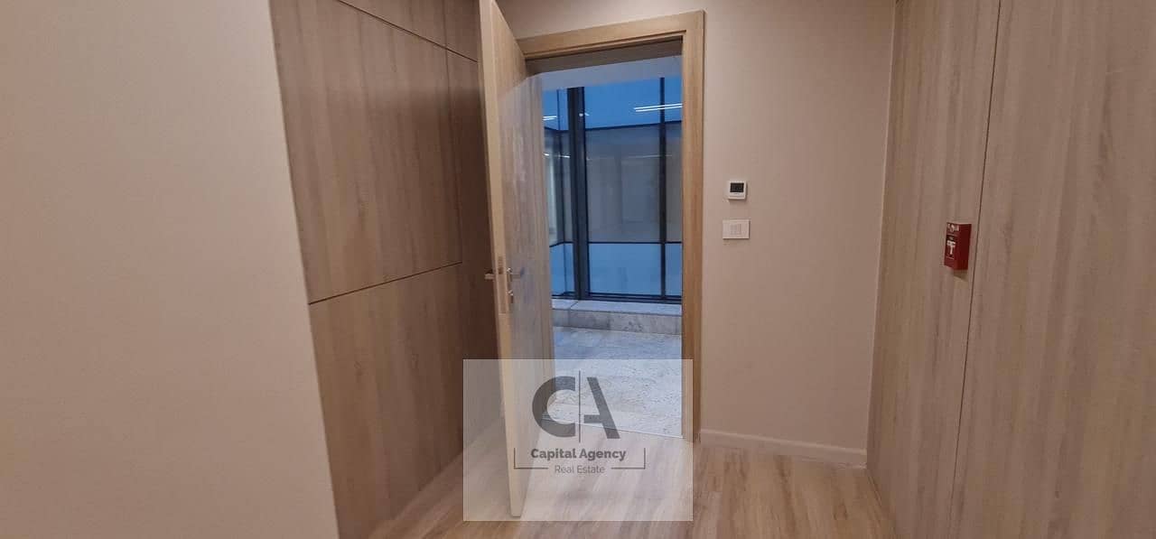 4 b8359c69-9e8d-407f-80c7-f87a18707356. jpg