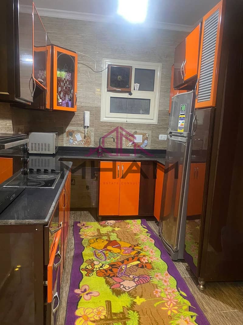 4 photo_5920244502507490261_y. jpg