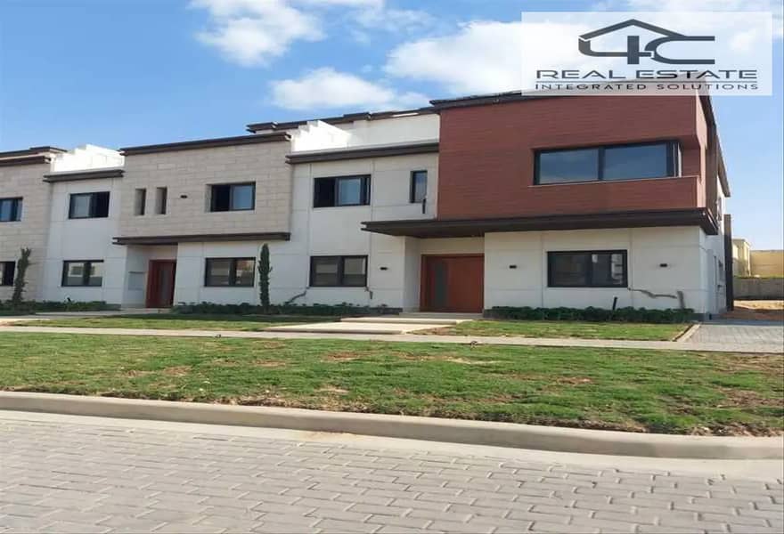 5 5899355-ad5b1o. png