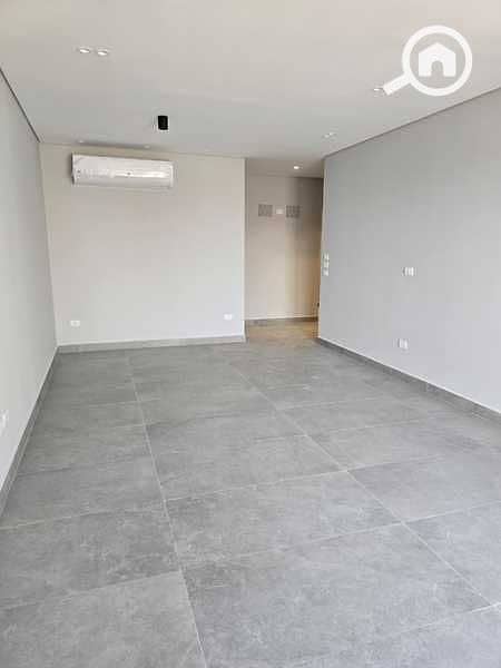 3 6HXIyJrOlFXHZ5Fc9xBuS20A4HMs0cbJpsH83fal. jpeg