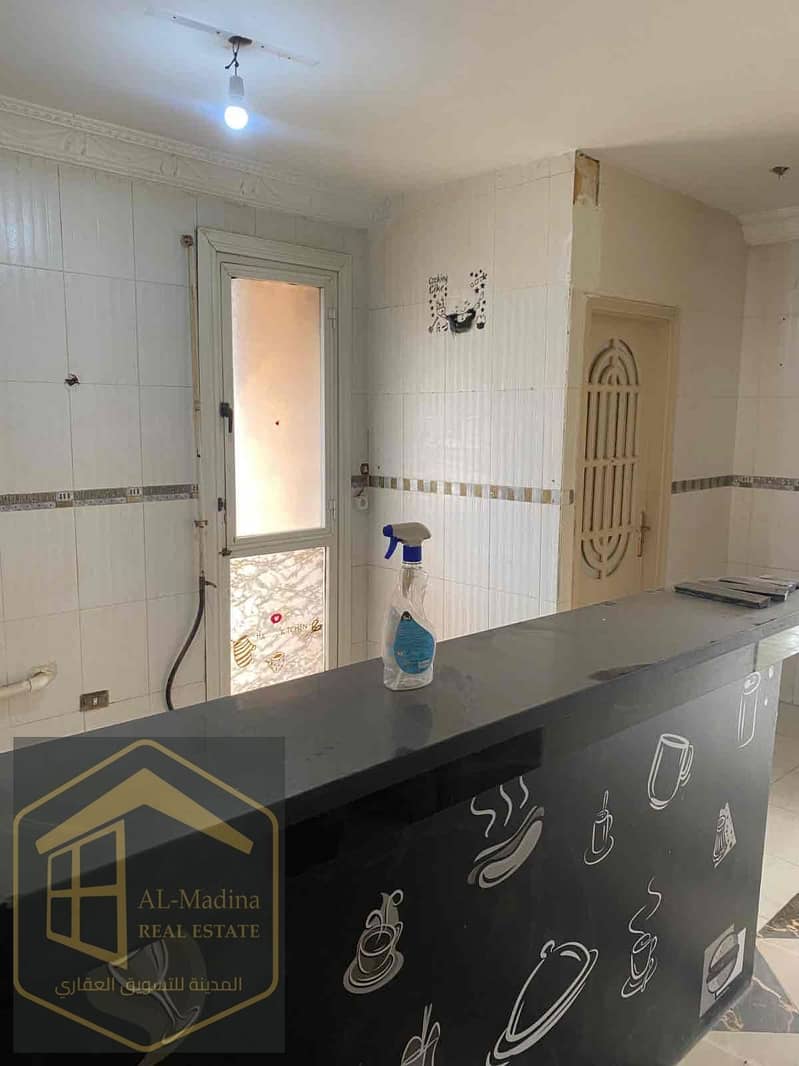 3 633a25f0-586e-4386-8a24-a62a22a63232. jpg