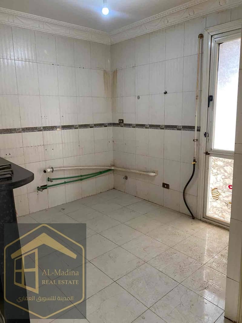 8 ae095796-82c1-4f6c-9334-7b2b26aa668c. jpg