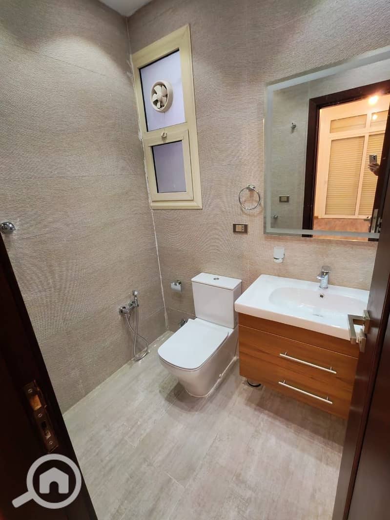 5 WhatsApp Image 2025-10-06 at 10.41. 42 AM (2). jpeg