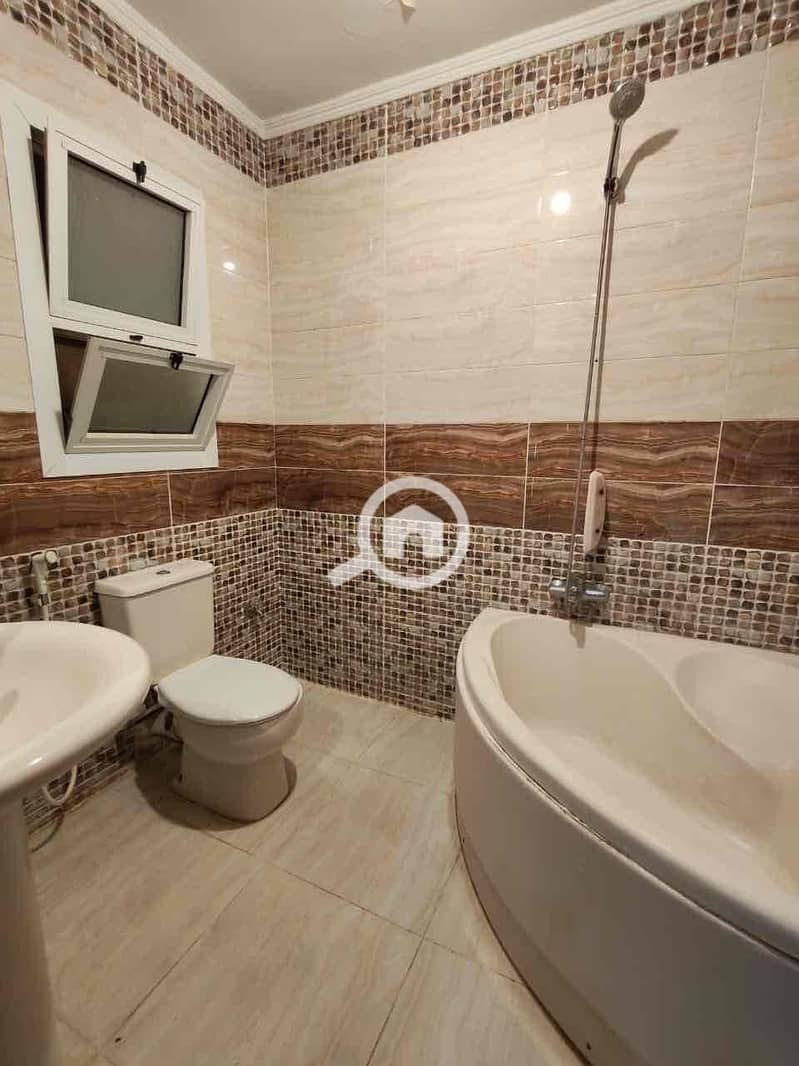 13 1da07606-ac25-44d7-b14e-5147f693fb70. jpg