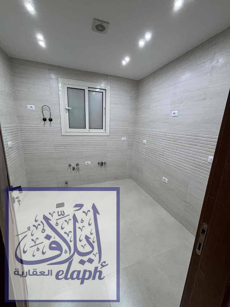 10 97556560-7216-4b2d-80ff-6ee78d1c0fd0. jpg