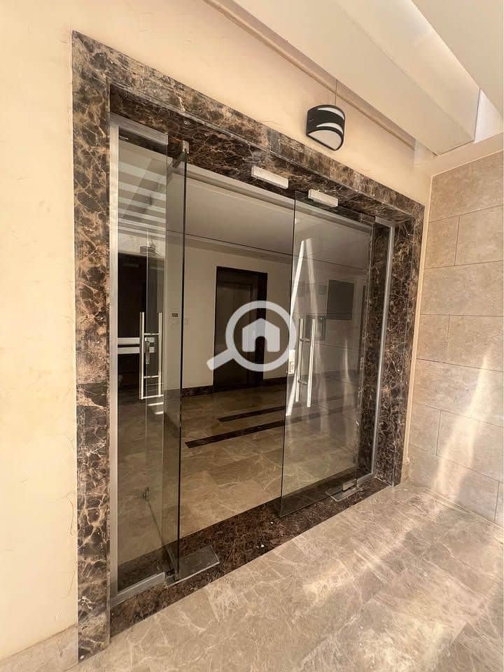 10 542649558_1111538150433391_4552945572278977902_n. jpg