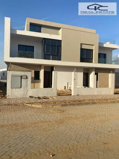 توين هاوس 4 غرف نوم للبيع في القاهرة الجديدة، القاهرة - WhatsApp Image 2025-12-20 at 9.44. 02 PM. jpeg