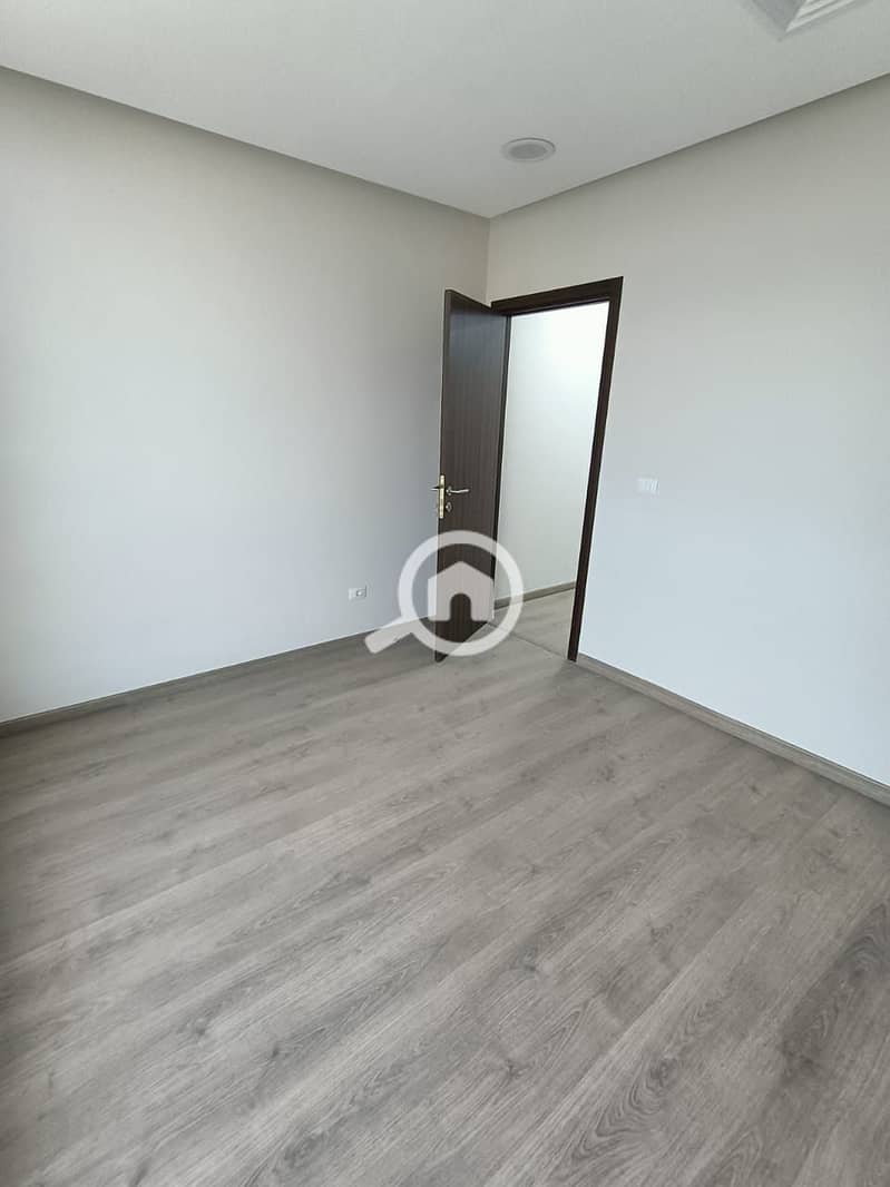 5 WhatsApp Image 2025-12-20 at 9.41. 22 PM. jpeg