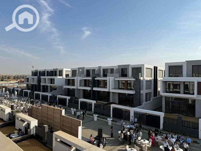 10 eb1759ca-0869-4c38-855a-1a2b15dd9bfa. jpg