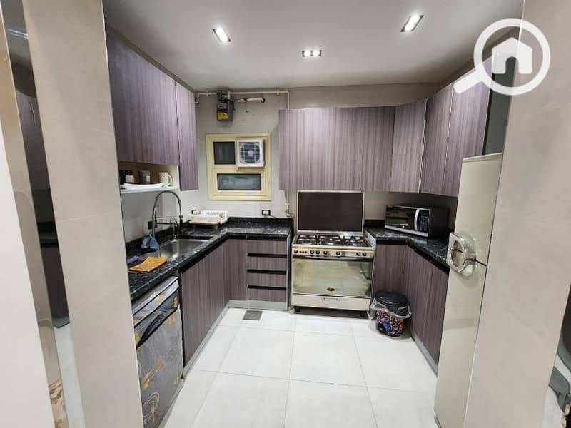 4 0e3fc527-4f92-4b44-b401-5b1f1b5bf349. jpg