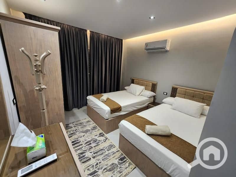 7 8d0511e8-b8ec-40a5-b262-496de3f2f0aa. jpg