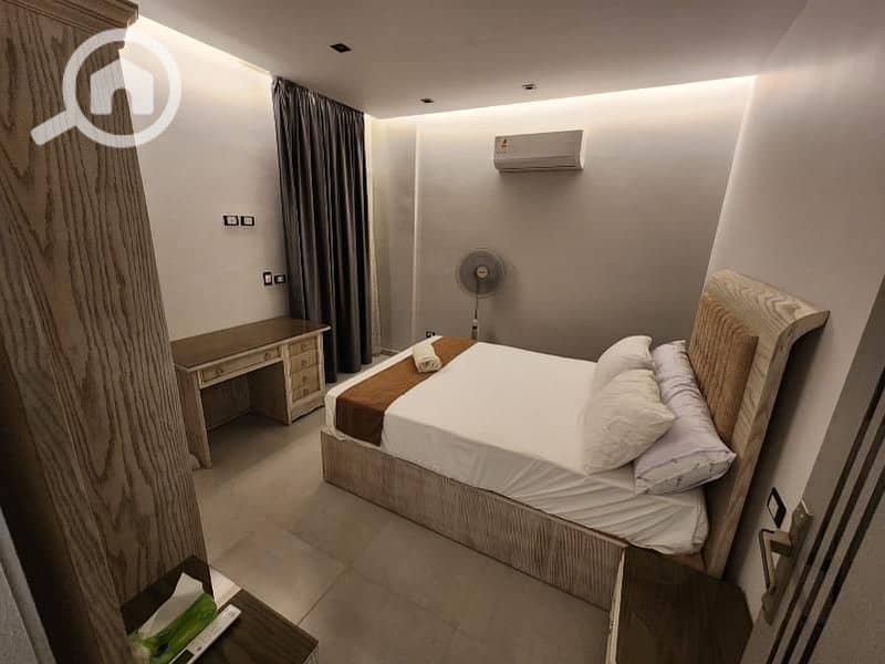 10 95fe0d35-8a31-4f47-b627-f5ad7827a06c. jpg