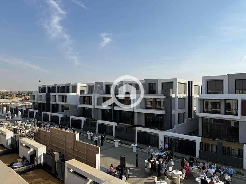 8 eb1759ca-0869-4c38-855a-1a2b15dd9bfa. jpg