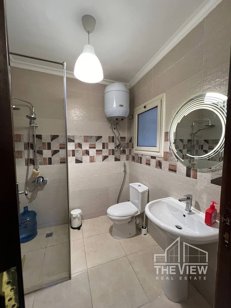 6 WhatsApp Image 2025-12-10 at 21.34. 34_cc5cf49e. jpg