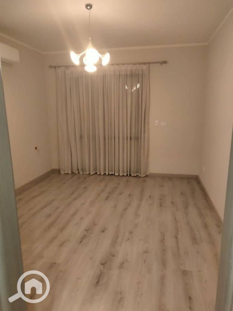 5 WhatsApp Image 2025-12-19 at 23.03. 41_4fd0a146. jpg