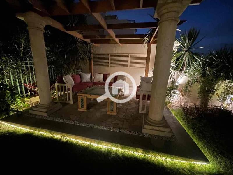 5 0e274c7a-2a25-4a5d-a835-9a8d666ad5c1. jpg