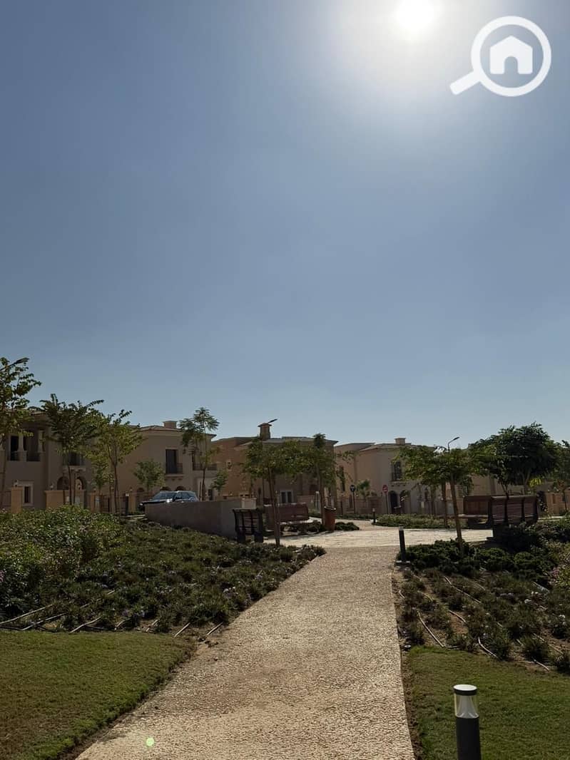 4 1a0f4fe4-1a67-4175-8482-aae76f5f4d52. jpg