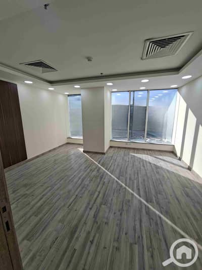 مکتب  للايجار في القاهرة الجديدة، القاهرة - ٢٠٢٥١٢٢٠_١٤٣٩٢٨. jpg