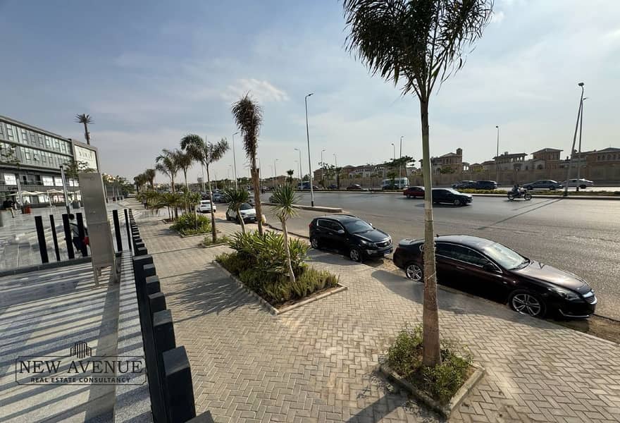 6 281e8645-d4d5-4b67-b3ff-90f6c7ec9815. jpg