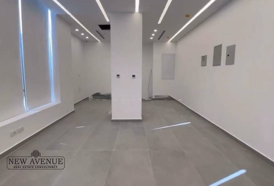 4 4691f926-f94b-44a9-ba83-476a73609874. jpg