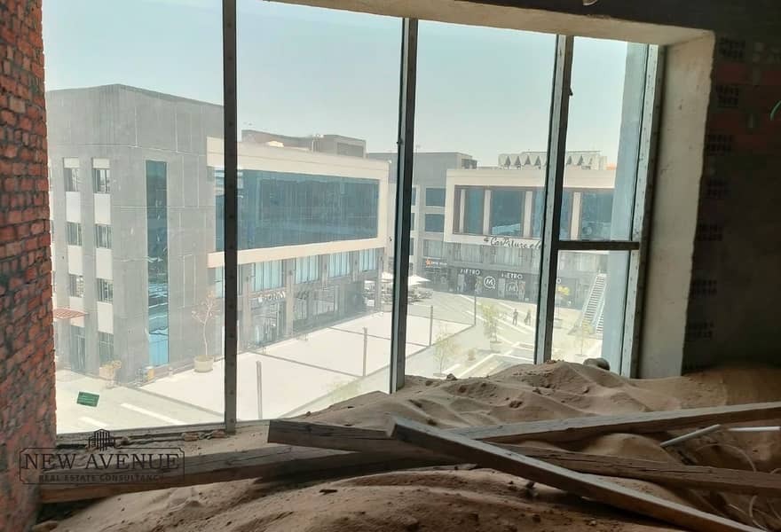 4 9b281433-785b-4c99-80e8-e52a4f013d03. jpg