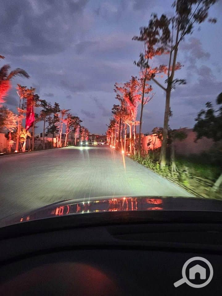 8 568357314_1370898174669680_7921950320004819289_n. jpg