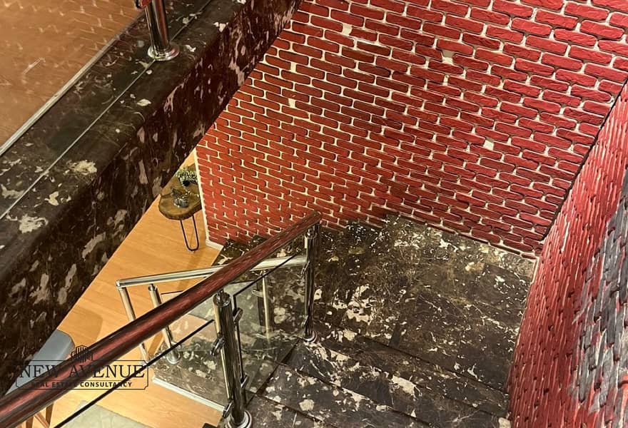 5 7ad7a1e3-19b8-4ee9-b758-f3ba85597a28. jpg